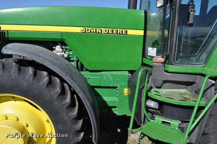 image for item K3995 1997 John Deere 8400 MFWD tractor