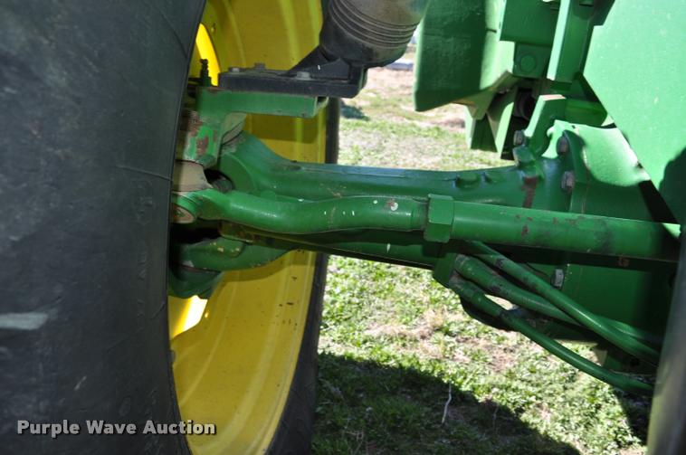 image for item K3995 1997 John Deere 8400 MFWD tractor