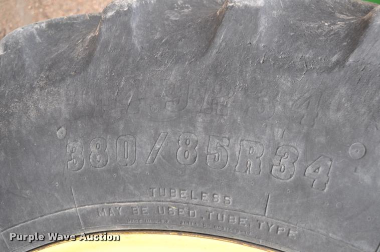 image for item K3995 1997 John Deere 8400 MFWD tractor