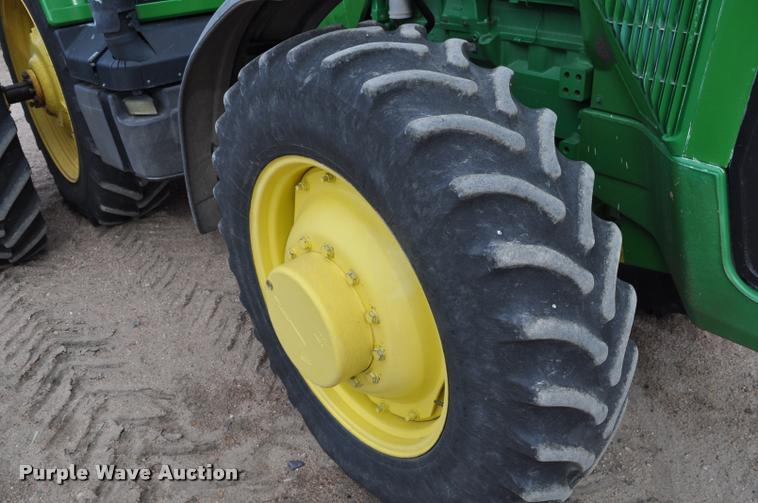 image for item K3995 1997 John Deere 8400 MFWD tractor
