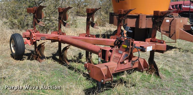 image for item K3997 Case IH rollover plow