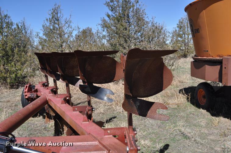 image for item K3997 Case IH rollover plow