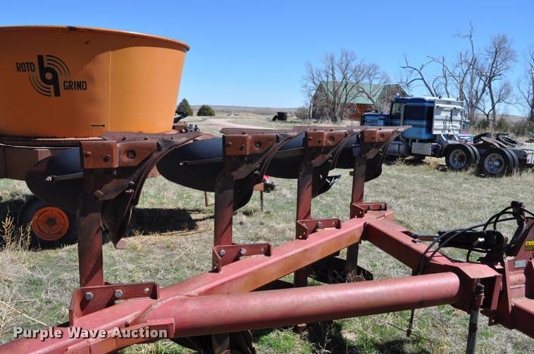image for item K3997 Case IH rollover plow