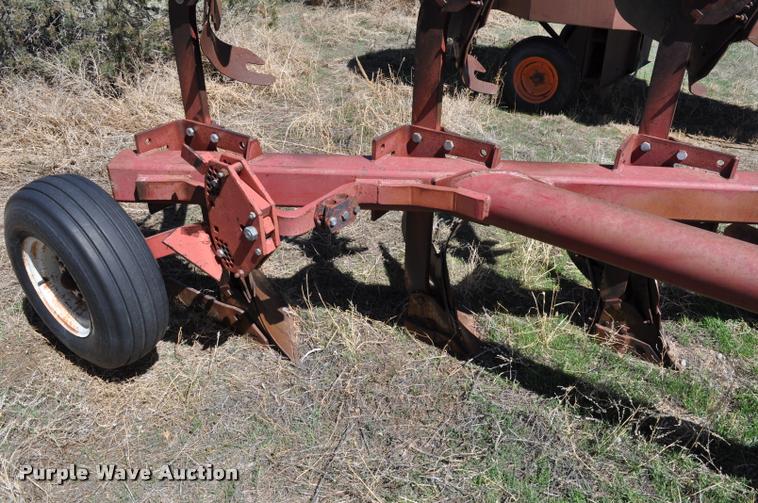 image for item K3997 Case IH rollover plow