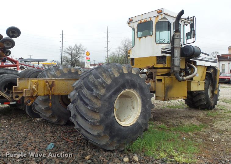 image for item K7683 1998 Ag-Chem TerraGator 1803 self-propelled applicator chassis