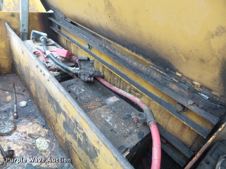 image for item K7683 1998 Ag-Chem TerraGator 1803 self-propelled applicator chassis