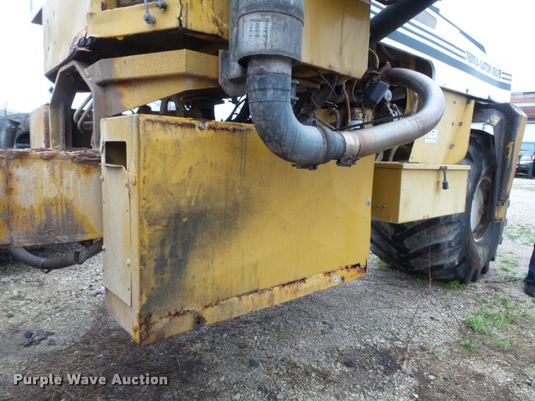 image for item K7683 1998 Ag-Chem TerraGator 1803 self-propelled applicator chassis