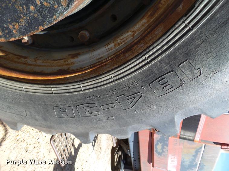 image for item L1542 1981 International 5288 tractor