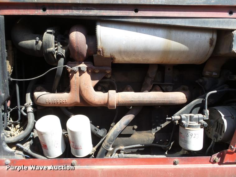 image for item L1542 1981 International 5288 tractor