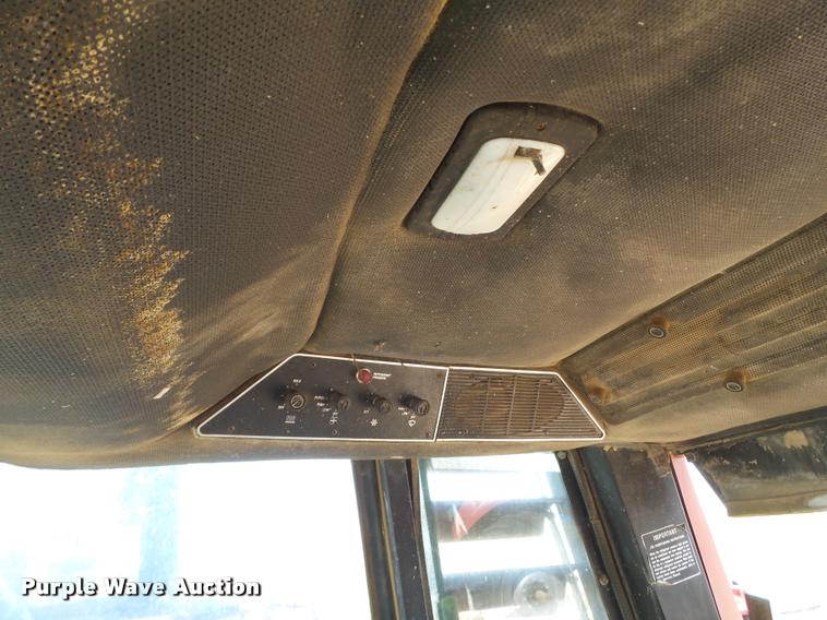 image for item L1542 1981 International 5288 tractor