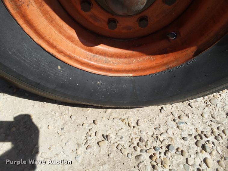 image for item L1543 1983 Case 2394 tractor