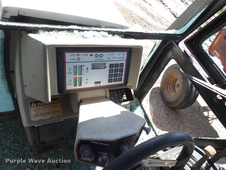 image for item L1543 1983 Case 2394 tractor