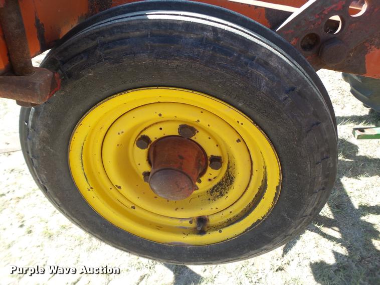 image for item L1544 Sweep/chisel plow