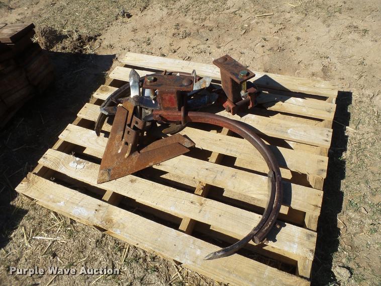 image for item L1544 Sweep/chisel plow