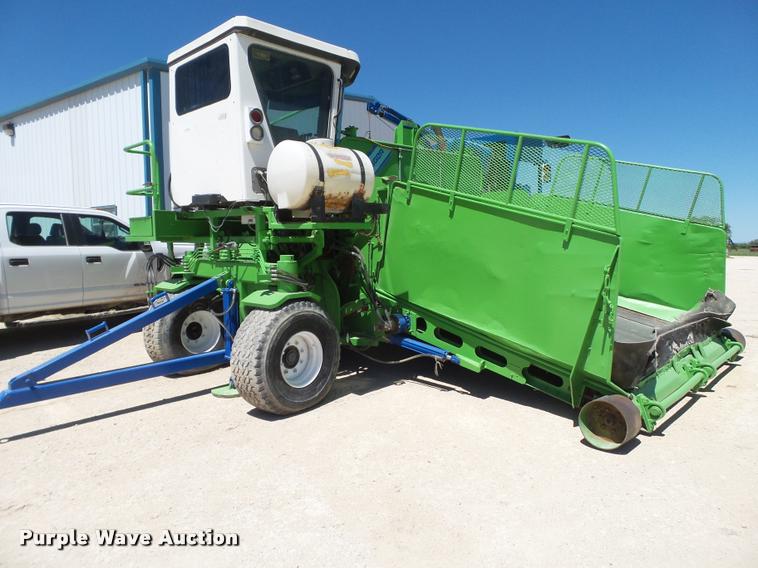 image for item L1546 2001 Ag Bagger MB10012 HyPac silage bagger