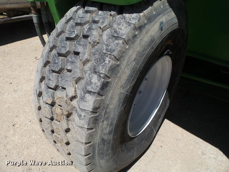 image for item L1546 2001 Ag Bagger MB10012 HyPac silage bagger