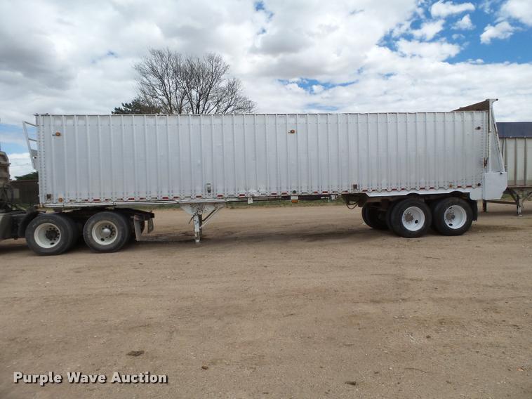 image for item L1553 2002 Imco silage trailer