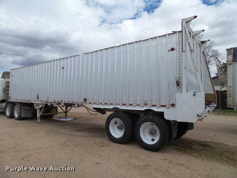 image for item L1553 2002 Imco silage trailer