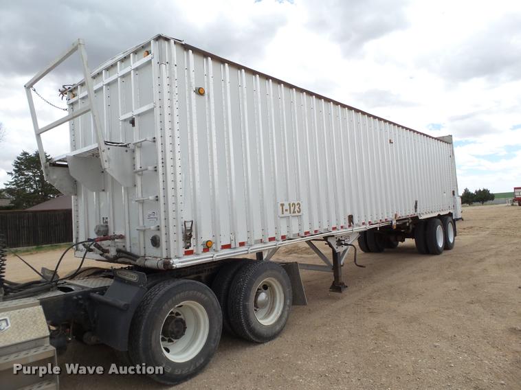 image for item L1554 2008 Imco silage trailer