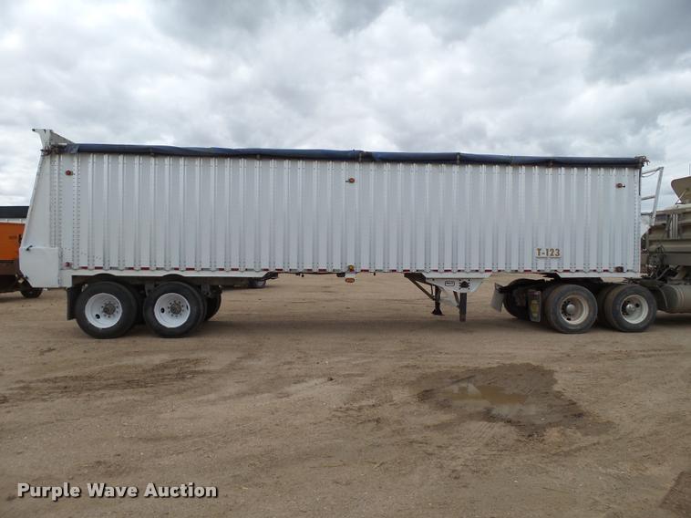 image for item L1554 2008 Imco silage trailer