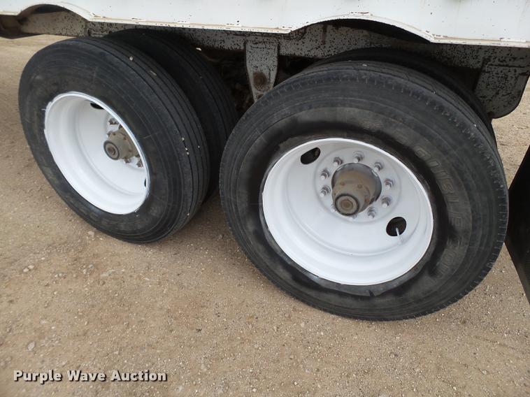 image for item L1554 2008 Imco silage trailer