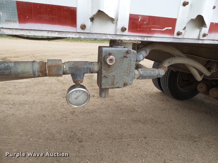 image for item L1554 2008 Imco silage trailer