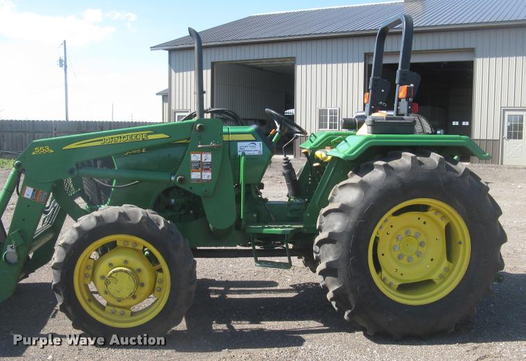 image for item L3996 2012 John Deere 5065E MFWD tractor