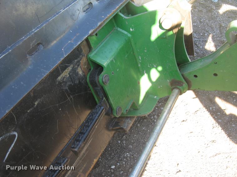 image for item L3996 2012 John Deere 5065E MFWD tractor