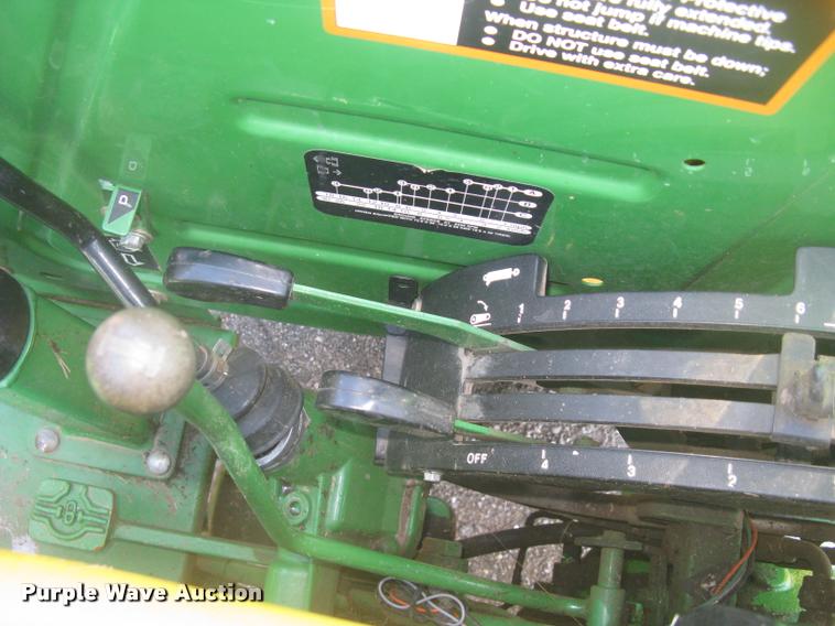 image for item L3996 2012 John Deere 5065E MFWD tractor