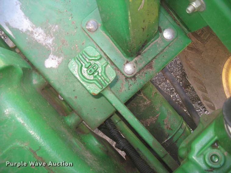 image for item L3996 2012 John Deere 5065E MFWD tractor