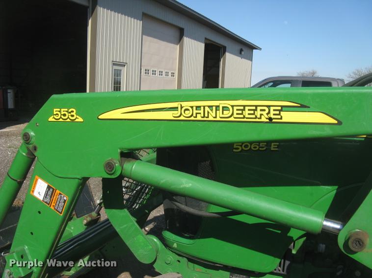 image for item L3996 2012 John Deere 5065E MFWD tractor