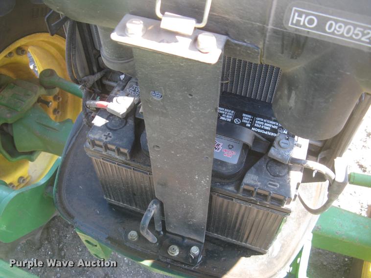 image for item L3996 2012 John Deere 5065E MFWD tractor