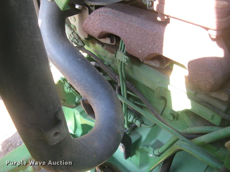 image for item L3996 2012 John Deere 5065E MFWD tractor