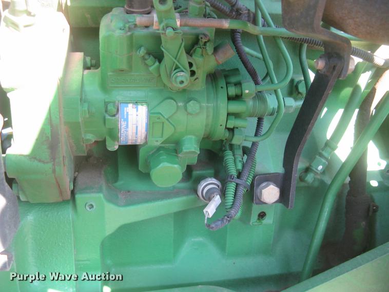 image for item L3996 2012 John Deere 5065E MFWD tractor