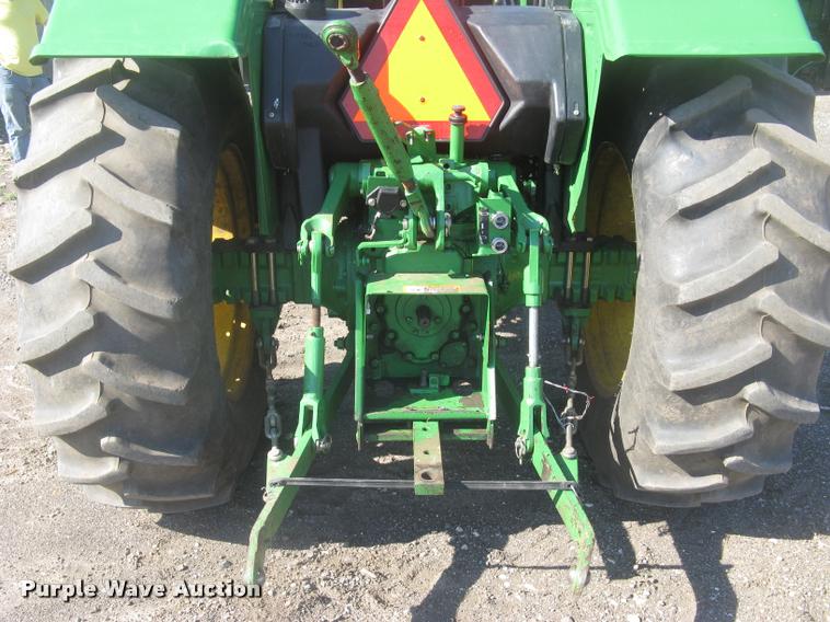 image for item L3996 2012 John Deere 5065E MFWD tractor