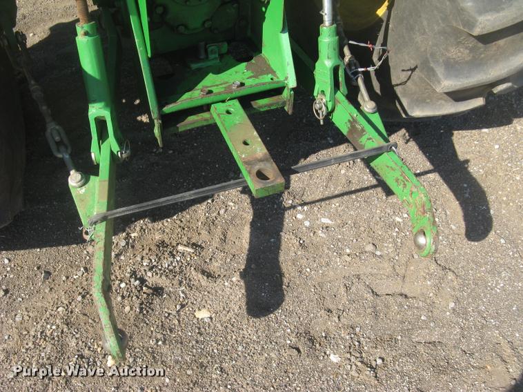 image for item L3996 2012 John Deere 5065E MFWD tractor