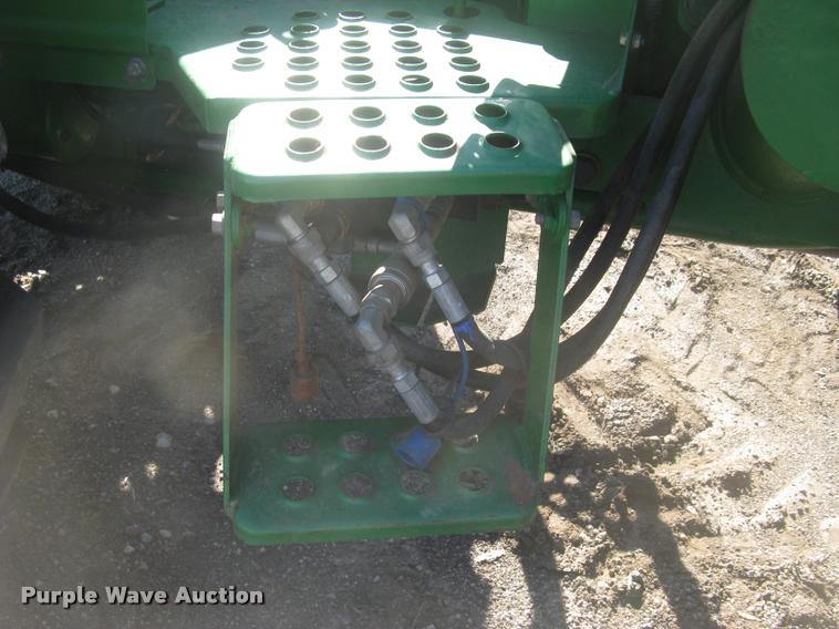 image for item L3996 2012 John Deere 5065E MFWD tractor