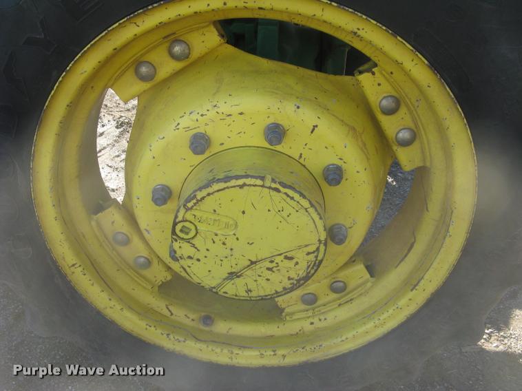 image for item L3996 2012 John Deere 5065E MFWD tractor