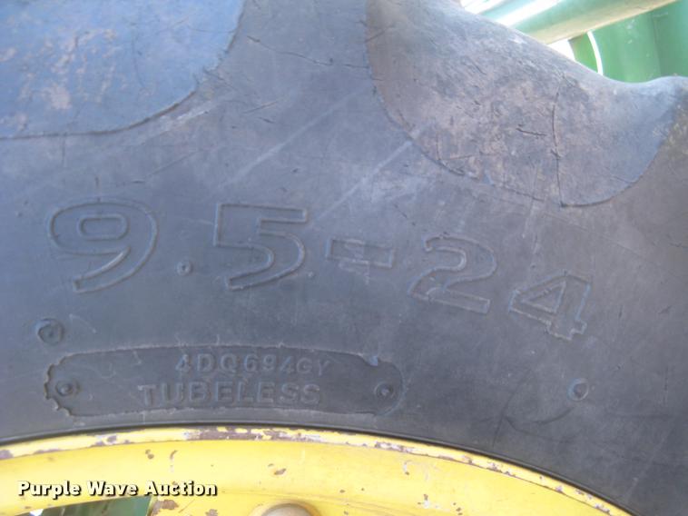image for item L3996 2012 John Deere 5065E MFWD tractor
