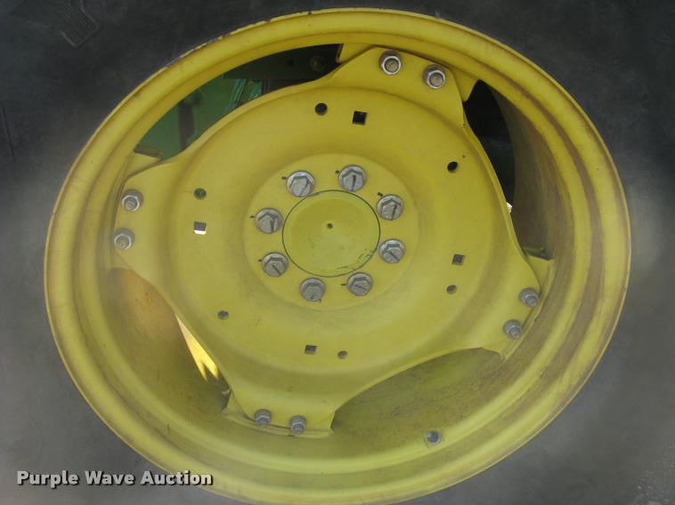 image for item L3996 2012 John Deere 5065E MFWD tractor