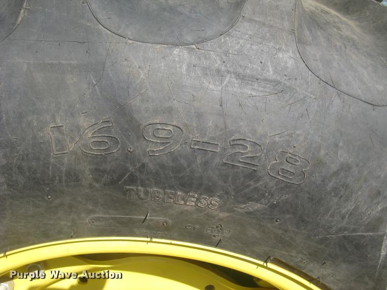 image for item L3996 2012 John Deere 5065E MFWD tractor