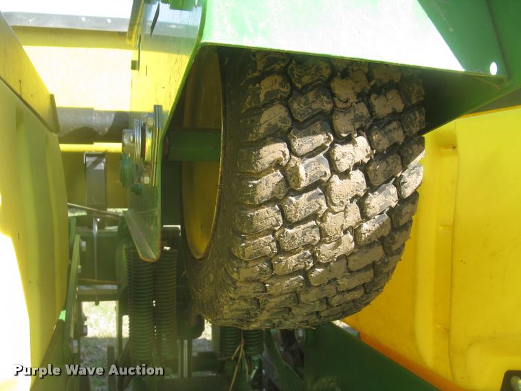 image for item L3998 2014 John Deere 1770 Max Emerge XP planter