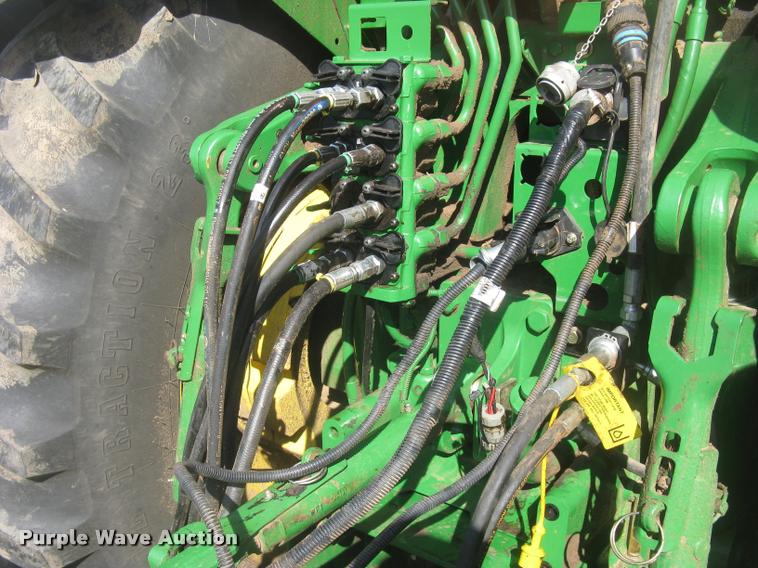 image for item L3998 2014 John Deere 1770 Max Emerge XP planter