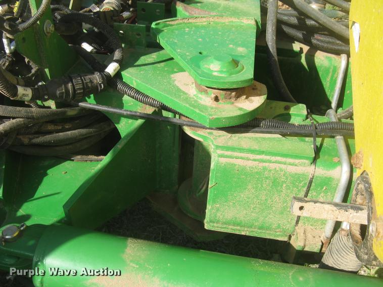 image for item L3998 2014 John Deere 1770 Max Emerge XP planter