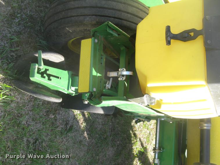 image for item L3998 2014 John Deere 1770 Max Emerge XP planter