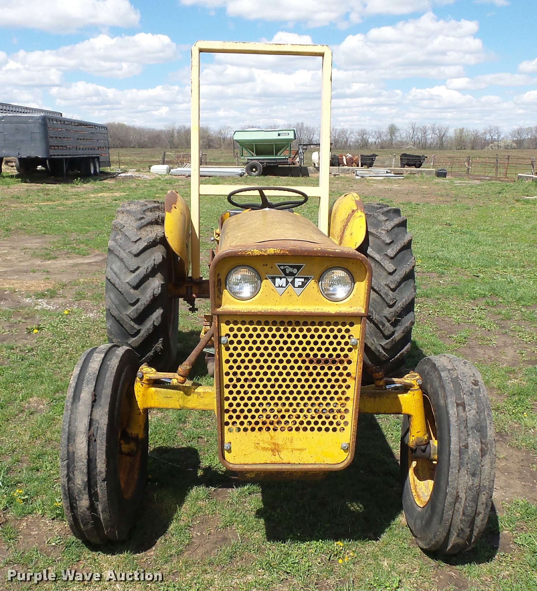 MasseyFerguson Work Bull 202 tractor in Harrisonville, MO Item