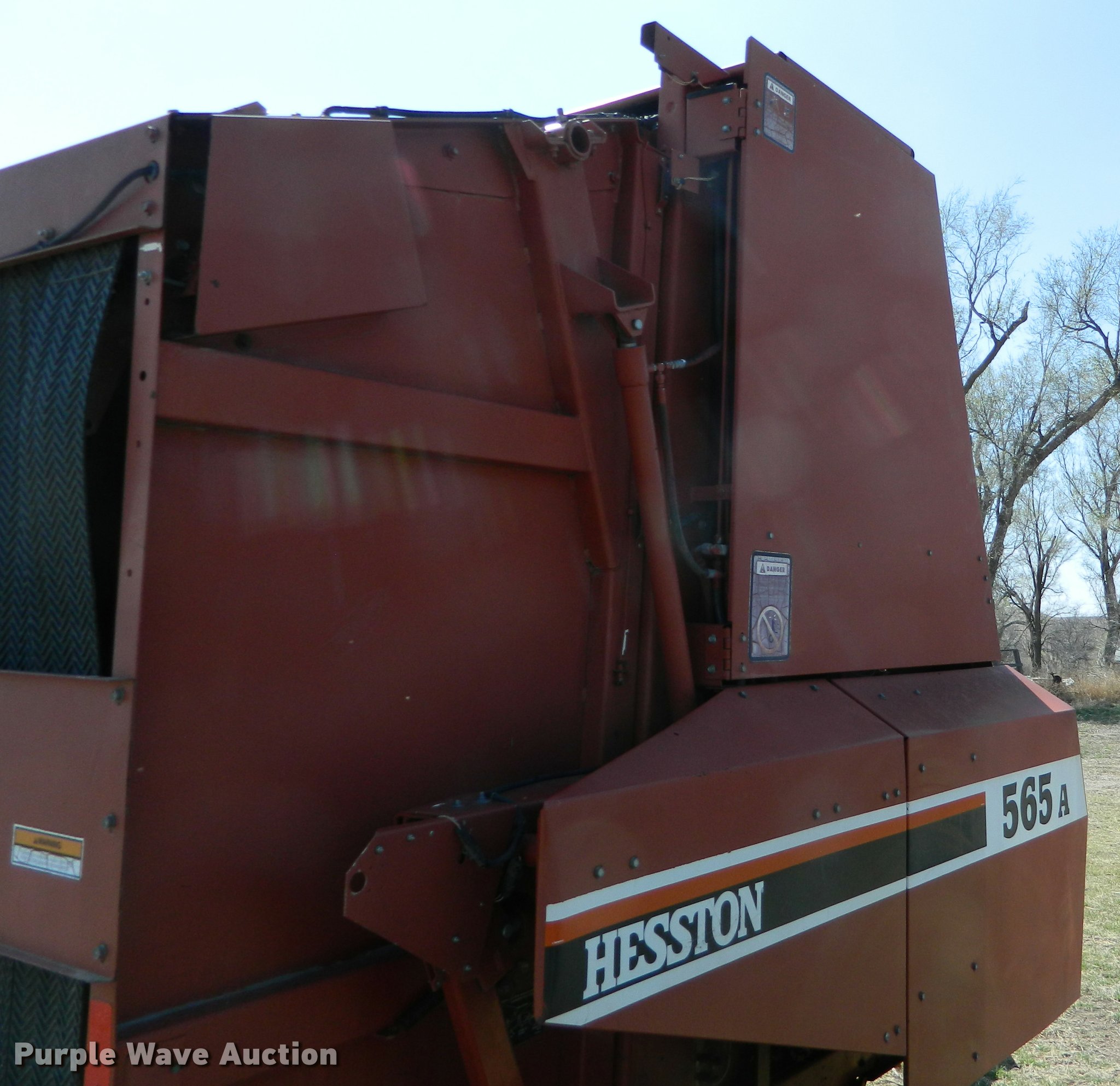 Hesston 565A round baler in Logan, KS | Item K2649 sold | Purple Wave