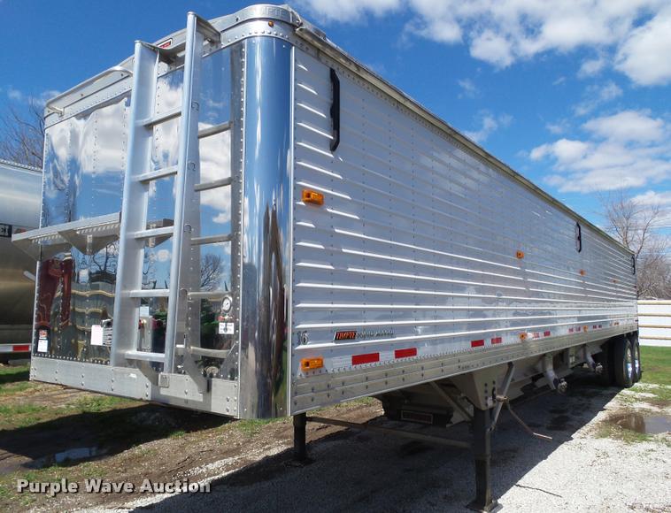 image for item CB9958 2017 Timpte Super Hopper double hopper grain trailer