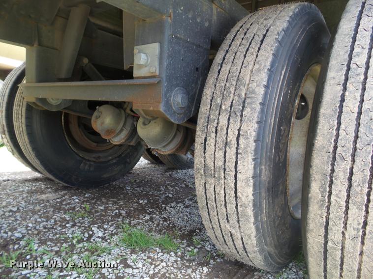 image for item CB9958 2017 Timpte Super Hopper double hopper grain trailer