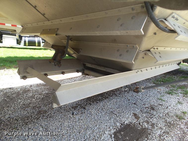 image for item CB9958 2017 Timpte Super Hopper double hopper grain trailer